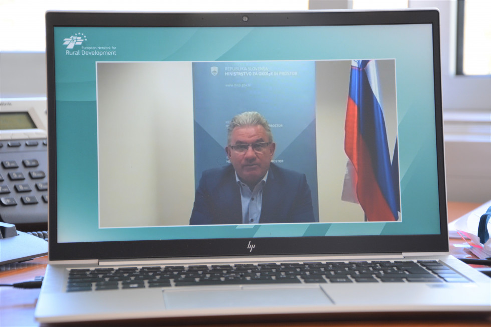 Minister mag. Andrej Vizjak na virtualnem posvetu o strateških načrtih prihodnje skupne kmetijske politike