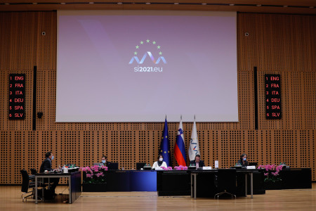 Fotografija dvorane zasedanja