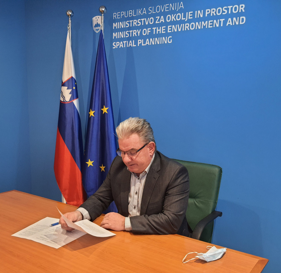 Minister Vizjak na  virtualnem zasedanju Skupščine Združenih narodov za okolje