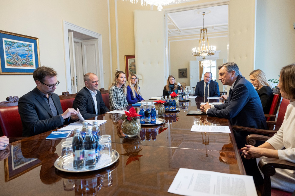 Uroš Vajgl, Uroš Brežan, Tina Kobilšek in Tina Hočevar na Sklepnem srečanju Stalnega posvetovalnega odbora za podnebno politiko pri predsedniku Republike Slovenije Borutu Pahorju