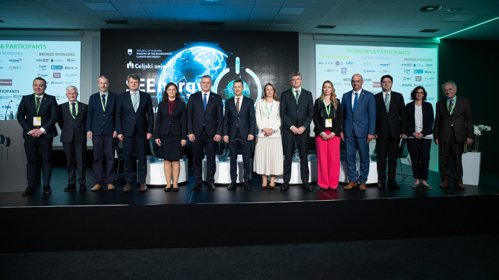 Skupinska slika ministrov z ministrske konference SEEnergy v Celju