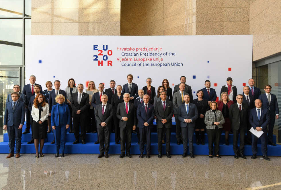 Skupinska slika ministrov na neformalnem zasedanju Sveta za pravosodje in notranje zadeve