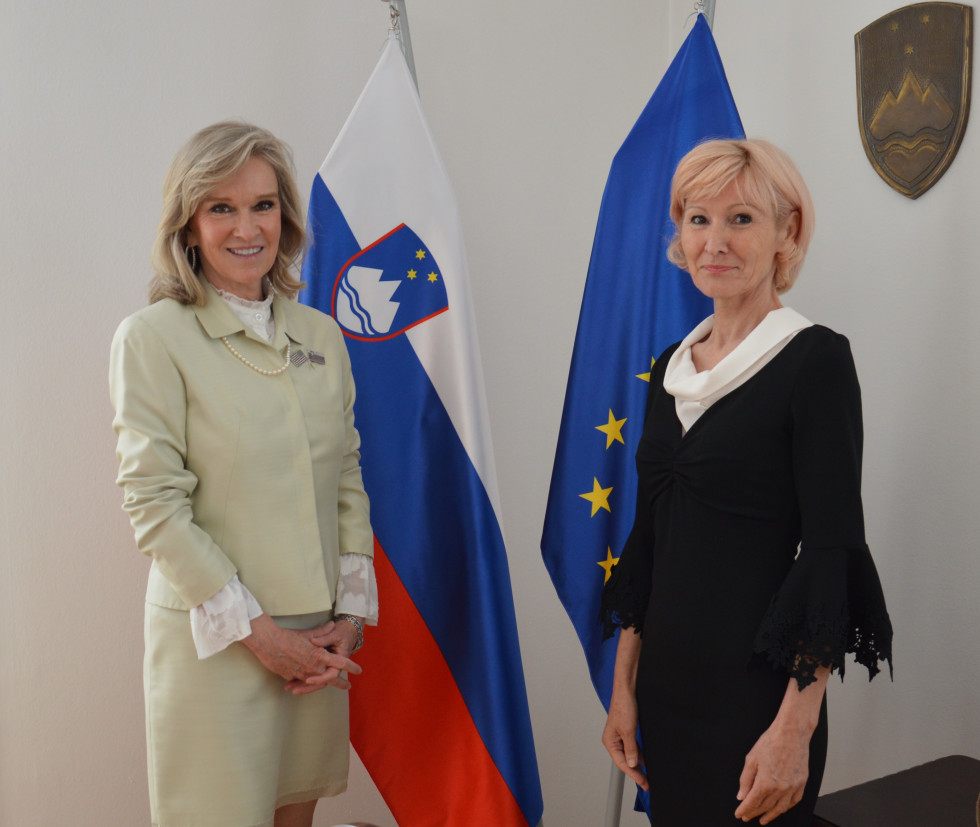 Ministrica Kozlovič in ameriška veleposlanica Blanchard