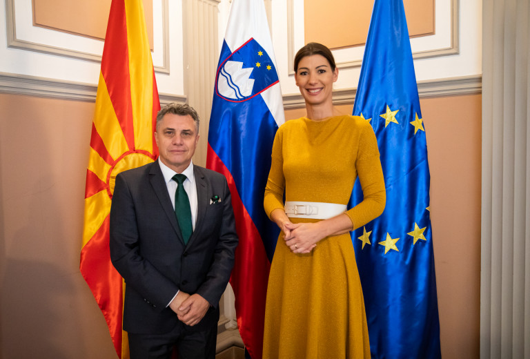 Minister Dr Dominika Švarc Pipan welcomes her North Macedonian colleague, Prof Dr Nikola Tupančeski