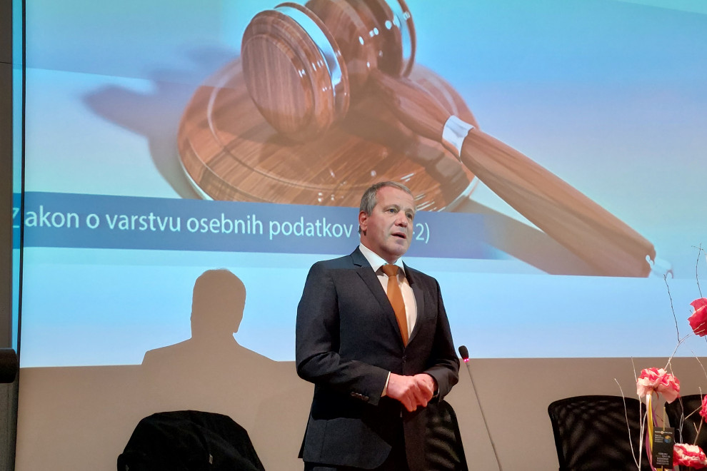 Državni sekretar dr. Igor Šoltes v nagovoru na seminarju