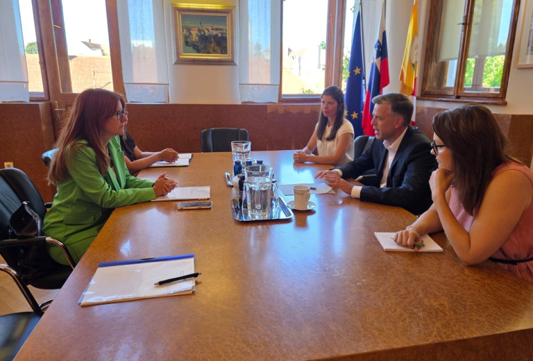 Ministrica Katič na delovnem obisku v Novem mestu