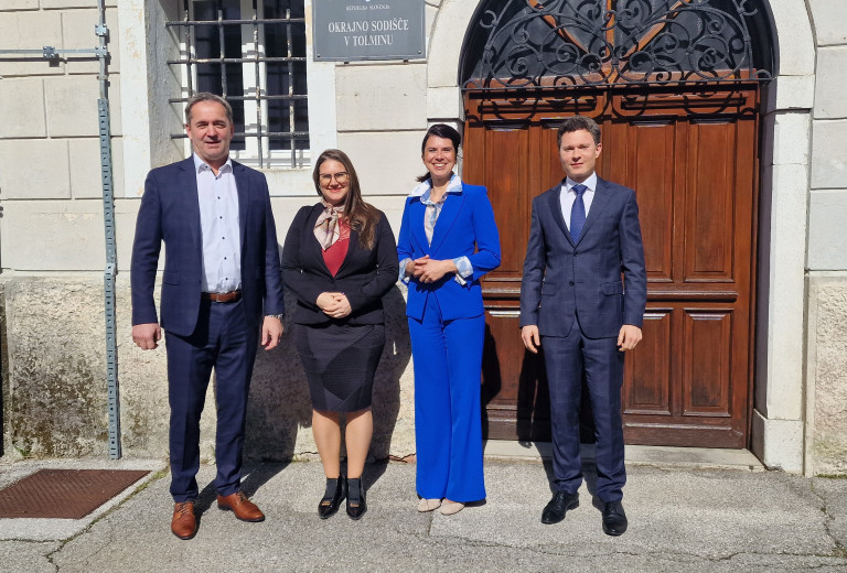 Ministrica za pravosodje obiskala sodišči v Tolminu in Idriji