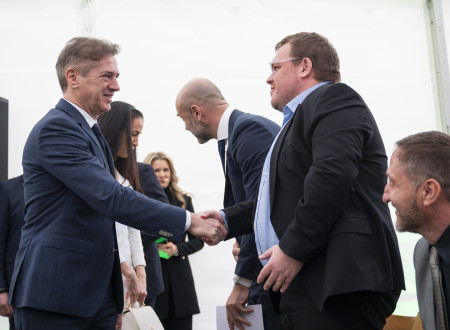 Premier in minister se rokujeta