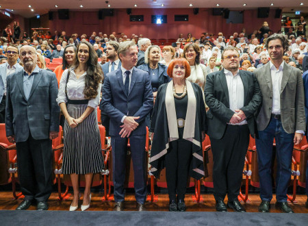 z leve proti desni: Marjan Sedmak, Tina Gaber Golob, Robert Golob, Vlasta Nussdorfer, Simon Maljevac, Luka Mesec