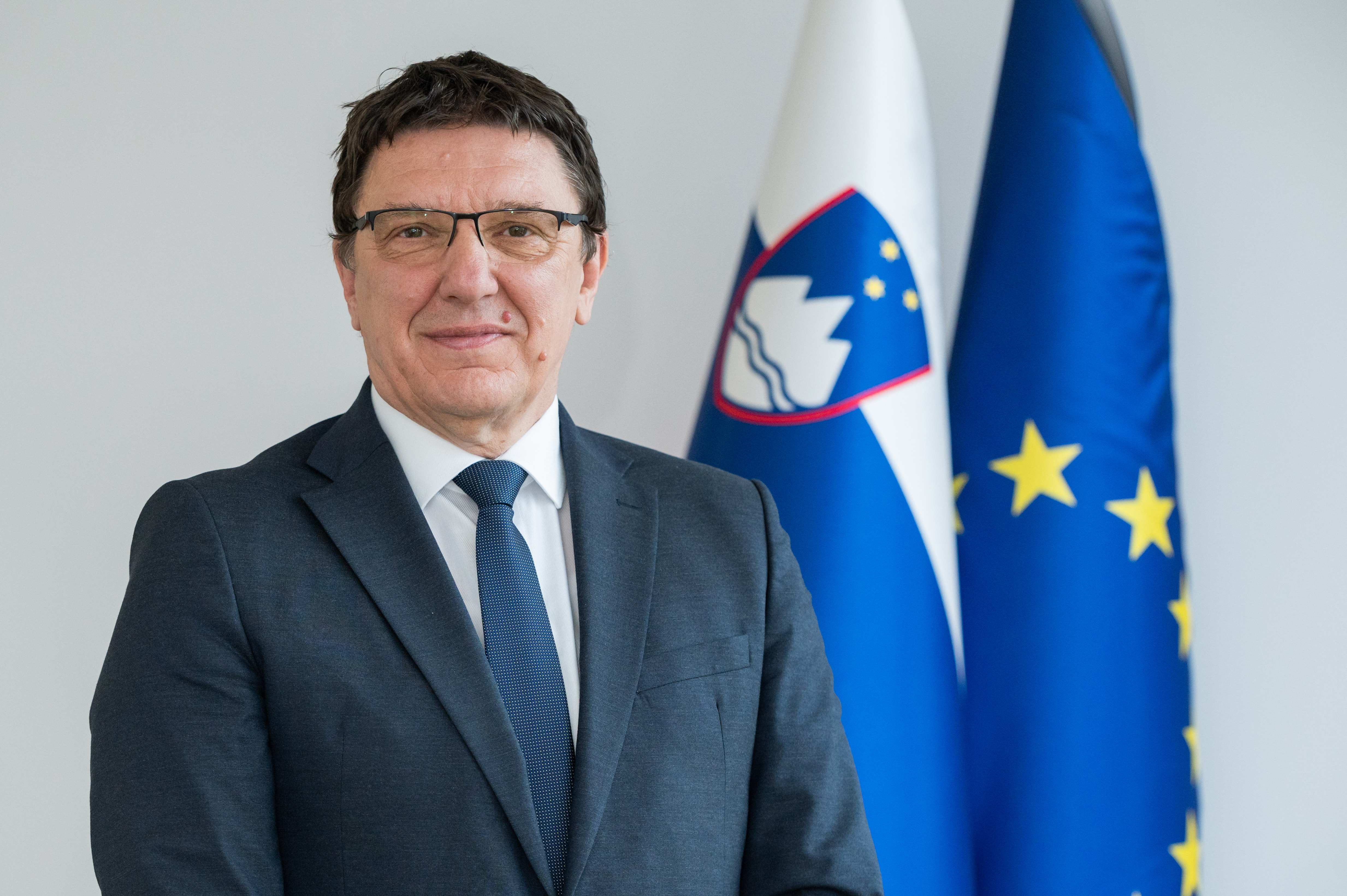 dr. Boris Černilec