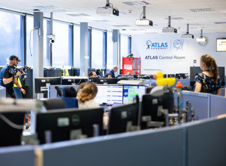 Kontrolna soba projekta Atlas.