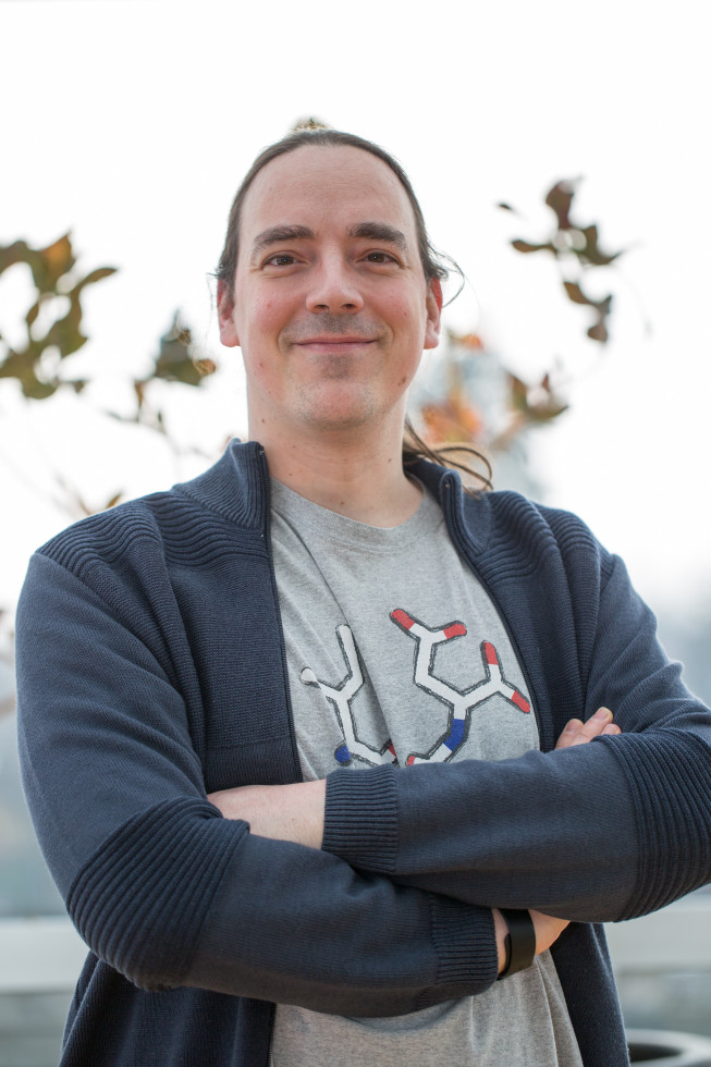 Portret dr. Ajasja Ljubetič.