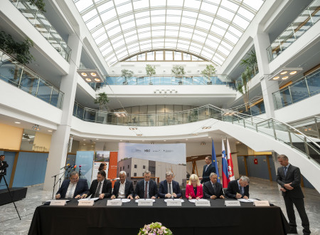Podpis Pisma o nameri za sodelovanje v projektu Uporaba odvečne toplote iz podatkovnega centra Arnes in superračunalnika v Mariboru.