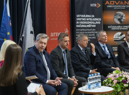 Minister Papič in predsednik vlade Golob med okroglo mizo o pomenu podatkovnega centra, superračunalnika, digitalizacije za odprto znanost in slovenske tovarne umetne inteligence.