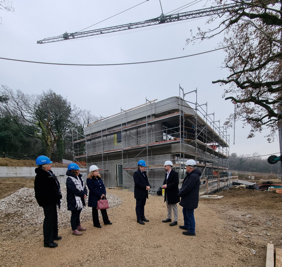 Pogled na gradbišče novega centra ZRS Koper.