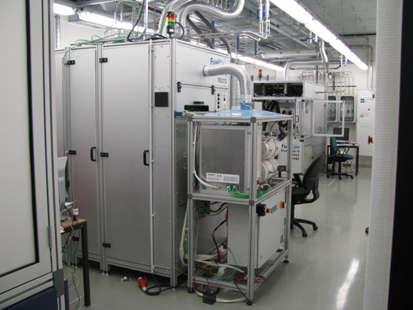 Pogled v laboratorij za področje energetskega shranjevanja, gorivnih celic in testiranja elektrolizerjev