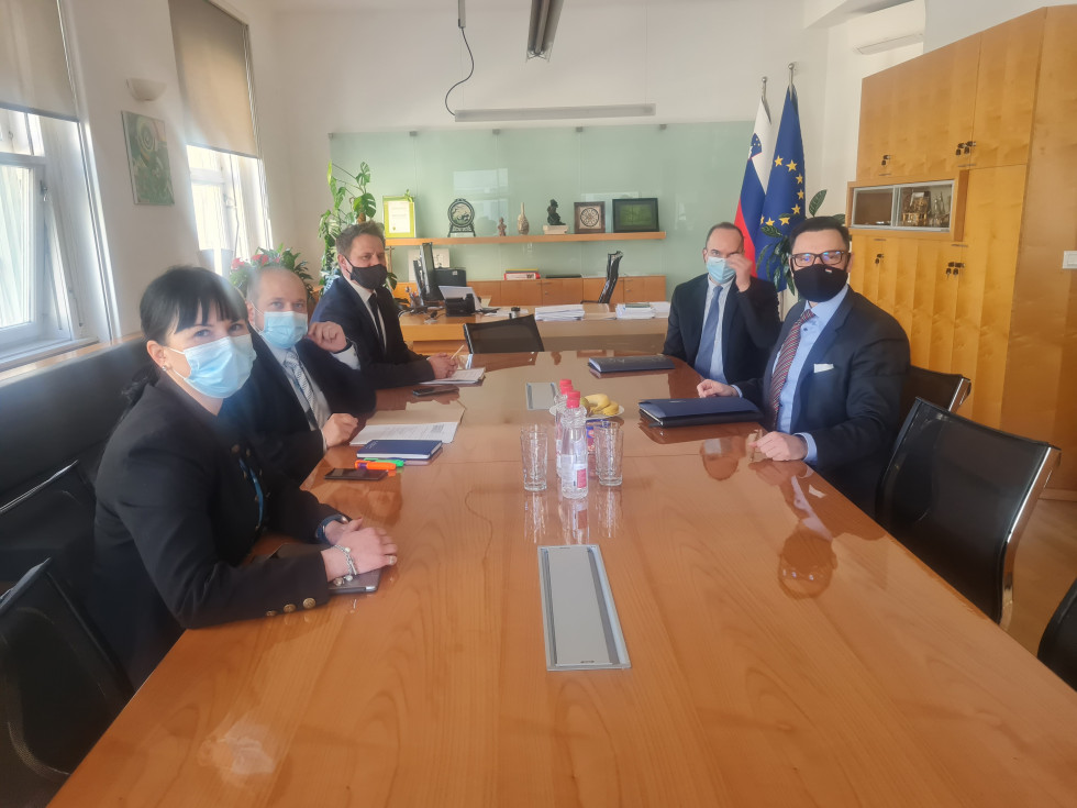 Janez Poklukar in Andor Ferenc Dávid na ministrstvu za zdravje.