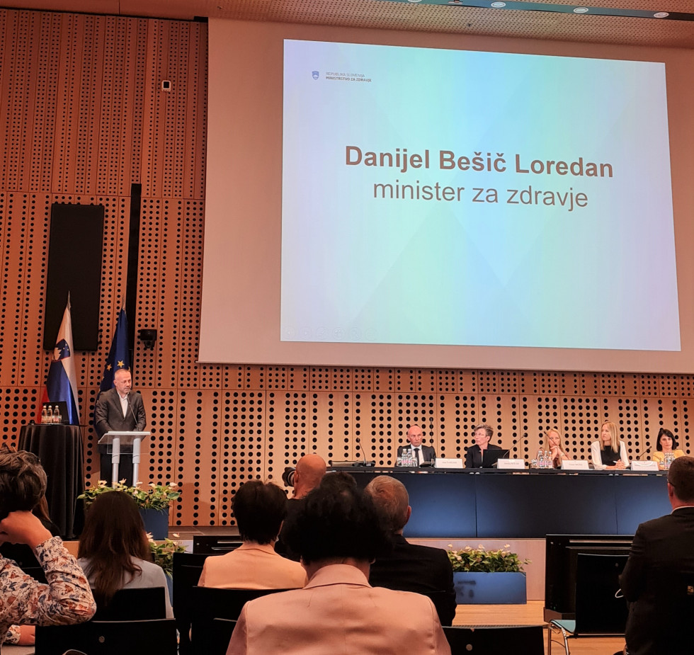 Minister za zdravje Danijel Bešič Loredan v uvodnem nagovoru udeležencem JZZ. 