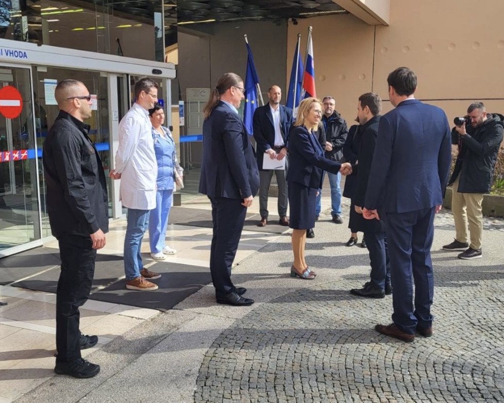 Ministrica za zdravje in Minister za zunanje zadeve in zunanjo trgovino Republike Severne Makedonije na obisku v UKC Ljubljana.