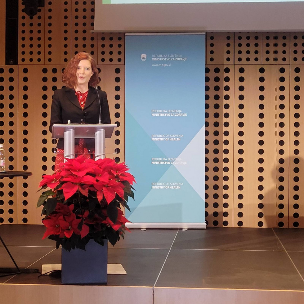 Državna sekretarka Azra Herceg med nagovorom na konferenci Zdrava povezava.