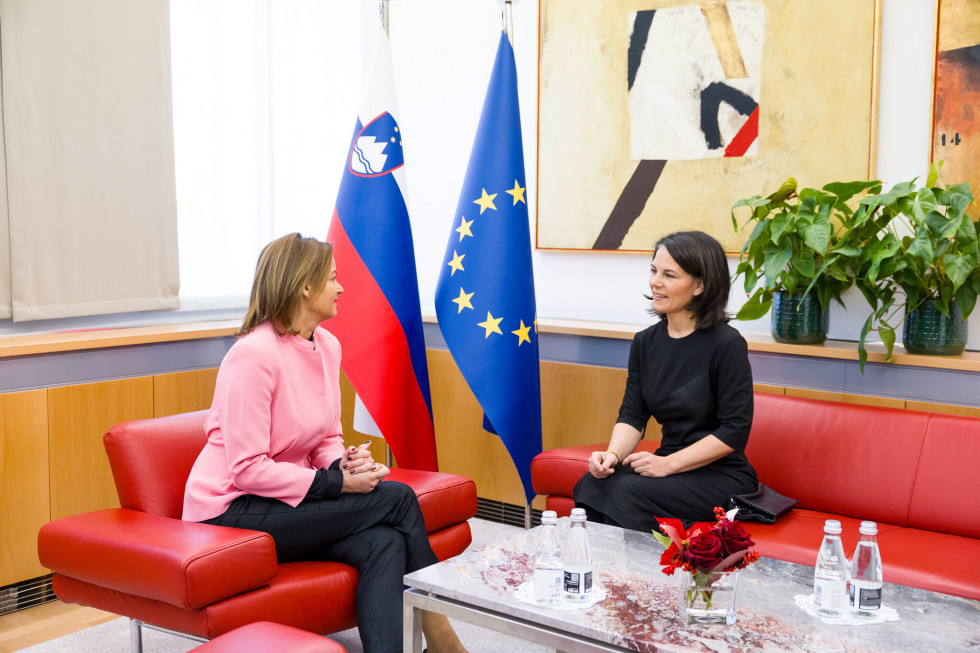 Ministers Tanja Fajon and Annalena Baerbock, sitting and talking