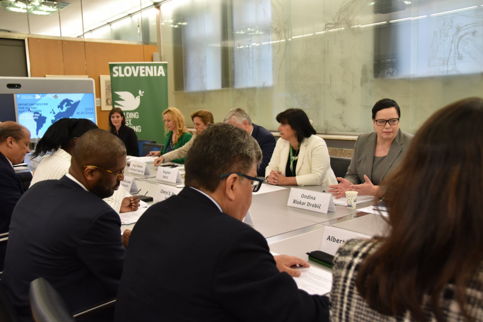 Udeleženci dogodka na ministrstvu