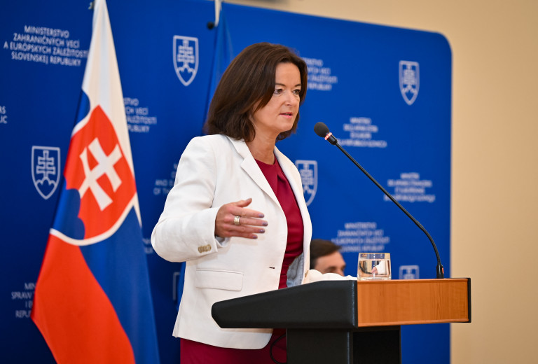 Na prvem obisku na Slovaškem ministrica Fajon predstavila slovenske izkušnje v Varnostnem svetu OZN