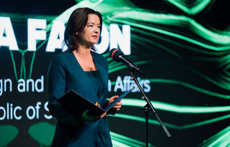 CONVENTA EVENT 19 2 2025 11 (Ministrica stoji in govori)