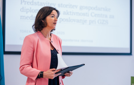 NOVA GORICA 11 2 2025 9 (Ministrica stoje govori)