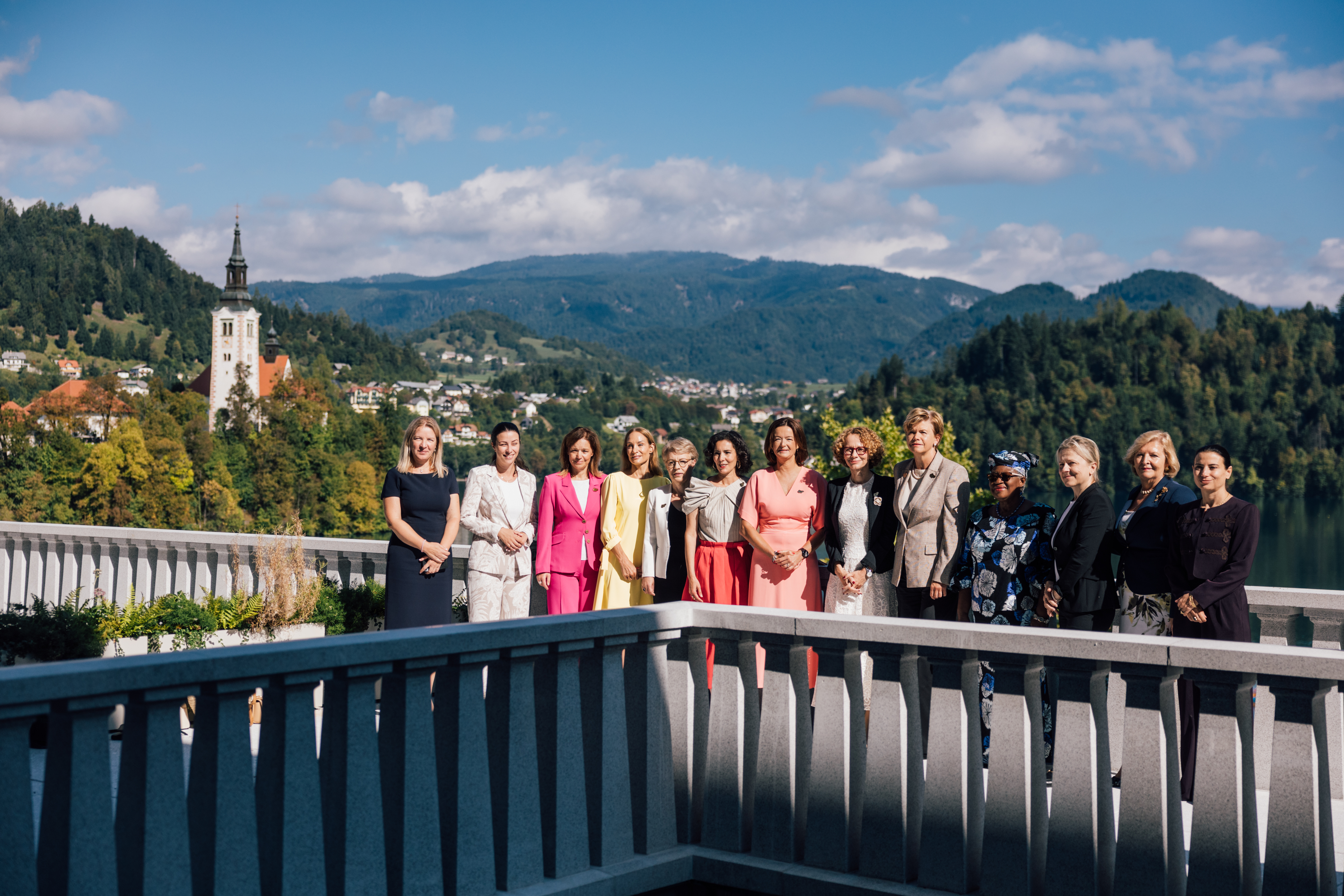 High-level women's forum on decency in politics: an exemplary model for youth and the strengthening of political trust