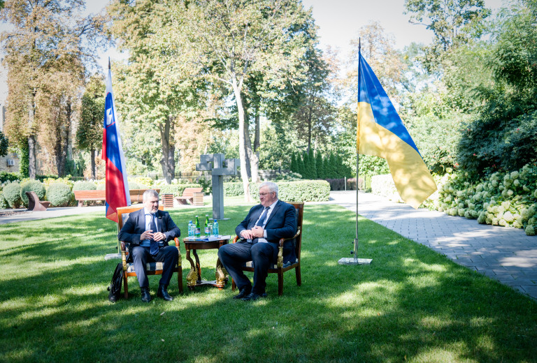 Minister Kajzer in Kyiv: Slovenia steps up practical support for Ukraine