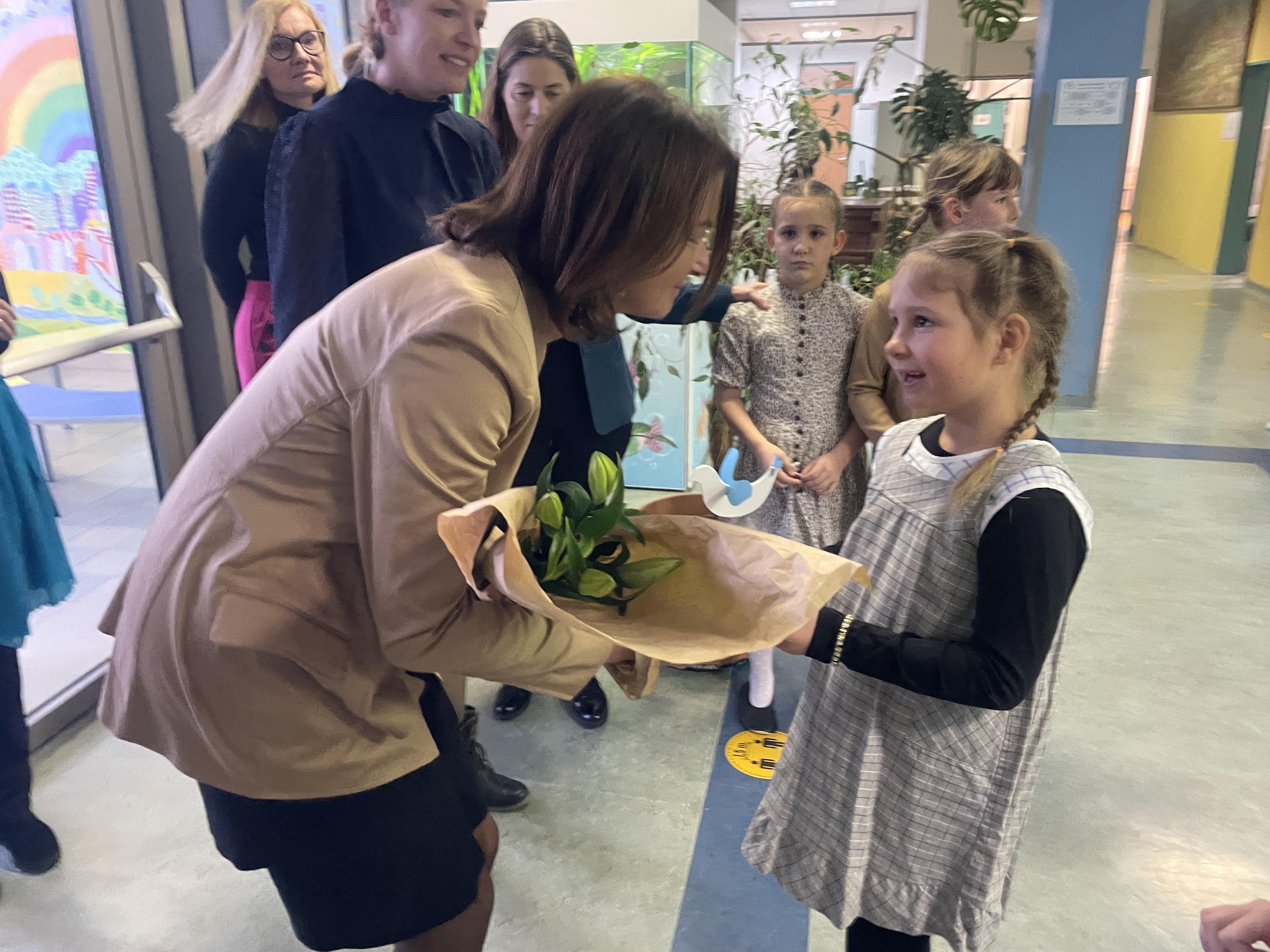 Minister Fajon visits the First Primary School in Slovenj Gradec