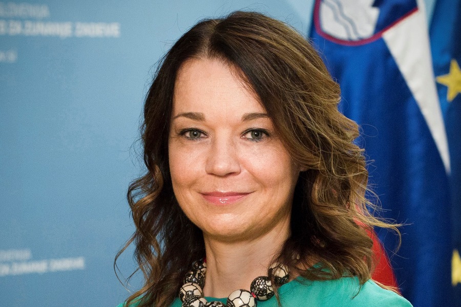 Simona Leskovar Simona Leskovar