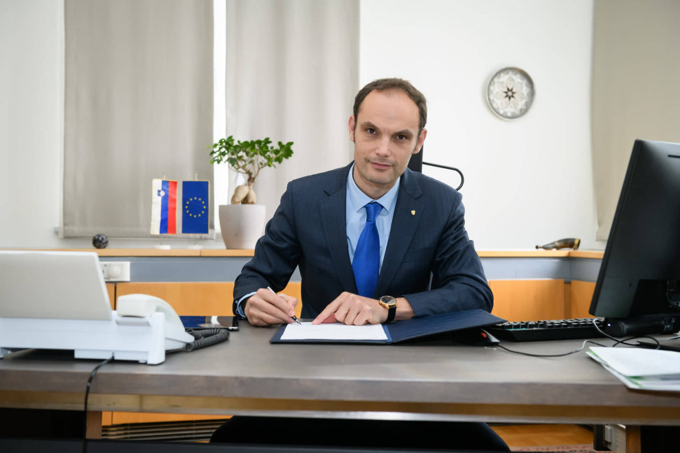 Minister za zunanje zadeve Republike Slovenije dr. Anže Logar