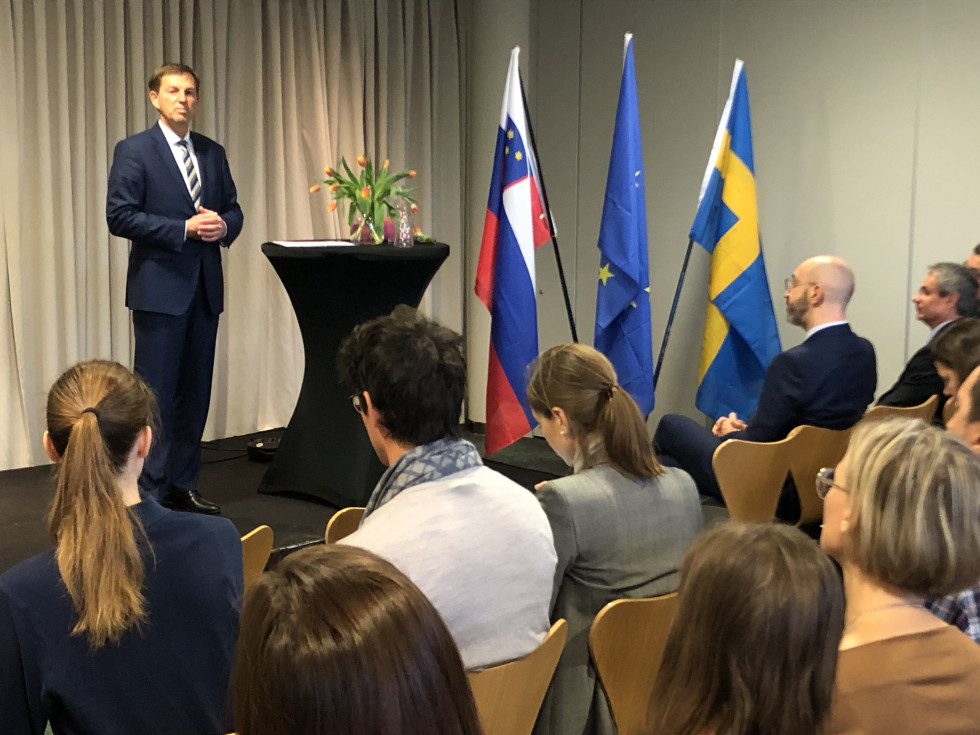 Zunanji minister dr. Miro Cerar je nagovoril slovenske rojakinje in rojake, ki prebivajo na Švedskem 