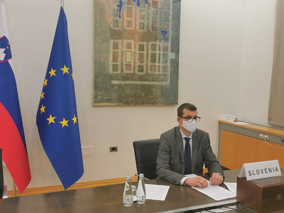 med pogovorom