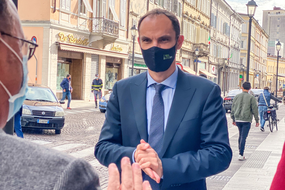 med pogovorom