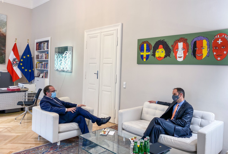 Minister dr. Logar na Dunaju z zunanjim ministrom Schallenbergom in predstavniki slovenske narodne skupnosti v Avstriji