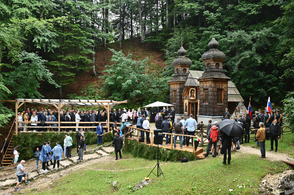 Russian Chapel and participants