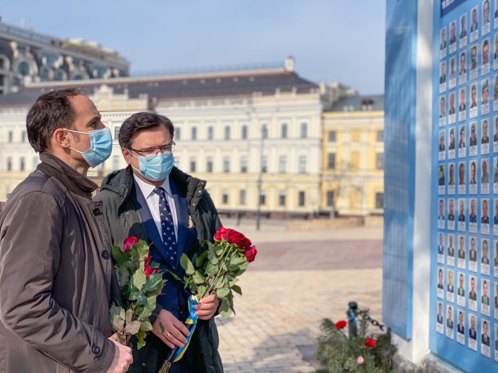 Ministers with flowers 