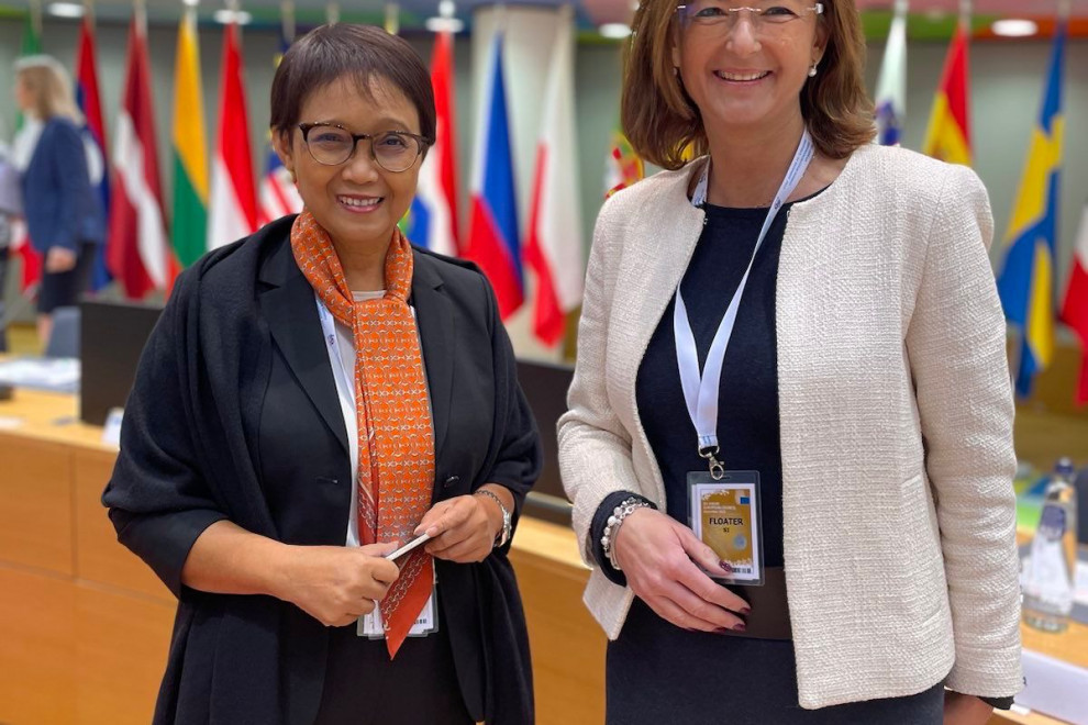 Ministra Fajon in ministrica Indonezije Marsudi