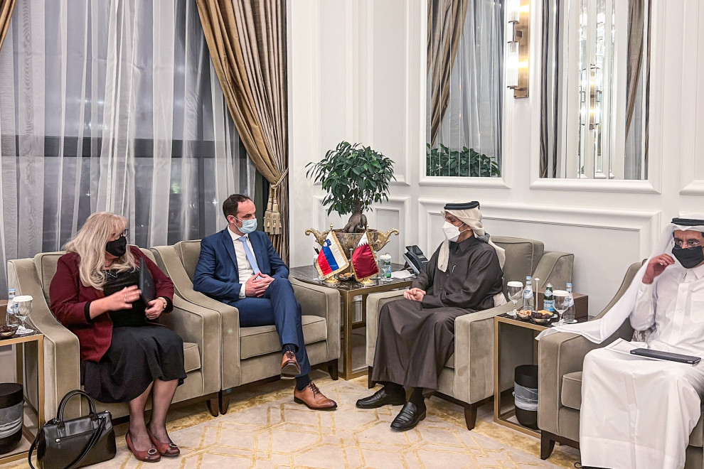 Minister dr. Logar z zunanjim ministrom Katarja šejkom Al Tanijem