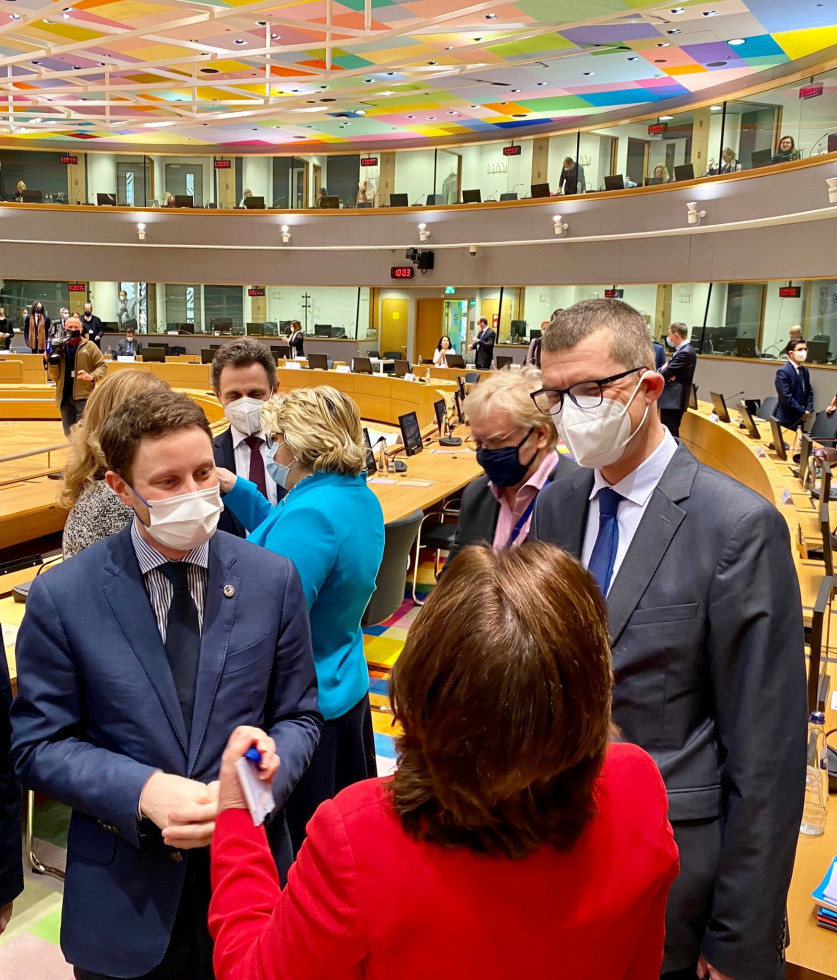 ry Dovžan with the French Minister of State for European Affairs and the Portuguese Secretary of State talking