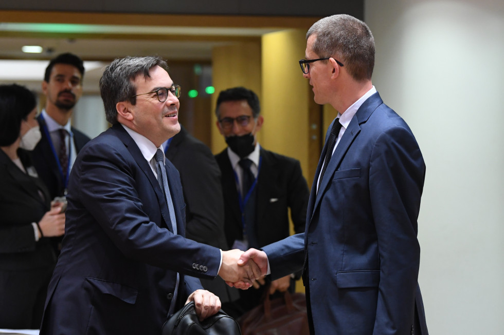 State Secretary Dovžan talking to State Secretary to the Prime Minister’s Office of Italy Amendola