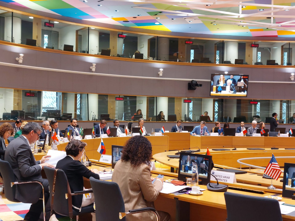 state secretary sitting at the table, hall