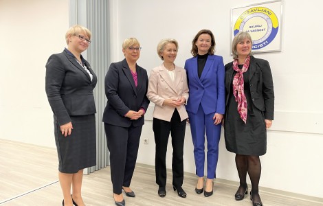 image00001 (Minister of Foreign Affairs Tanja Fajon with the President of the Republic of Slovenia Nataša Pirc Musar and the President of the European Commission Ursula von der Leyen)