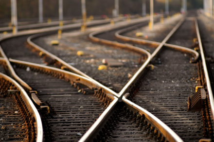 Povečanje zmogljivosti železniške infrastrukture in digitalizacija prometa