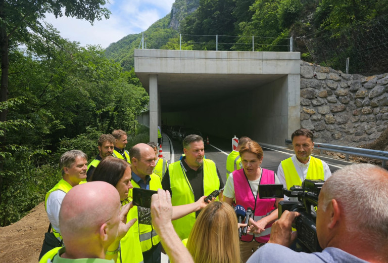 Gradnja galerije Šklendrovec na cesti Zagorje-Litija zaključena