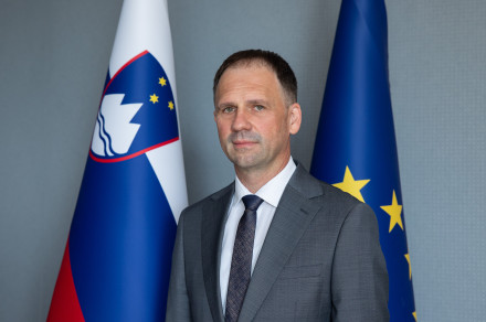 dr. Tomaž Žagar