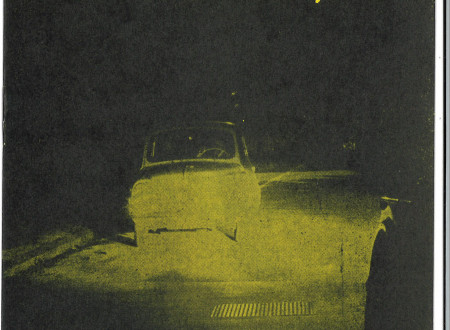 Brochure on the etiquette of using lights in night driving.